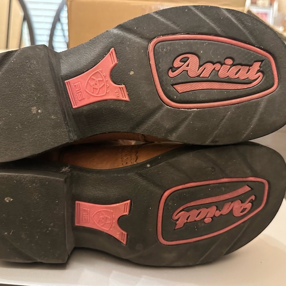 Ariat Roper boots. Breast Cancer edition. Barely worn - Picture 3 of 3